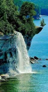 Pin By Love Spells Marriage Spell C On Things I Like Pictured Rocks National Lakeshore Waterfall Beautiful Nature
