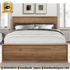 Itulah yang lebih ditonjolkan oleh model tempat tidur panggung. Tempat Tidur Kayu Sederhana Model Minimalis Handmadejepara Com