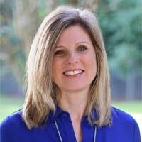 Kerry Hunt's Instagram, Twitter & Facebook