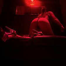 Modèle de Webcam Lib_ertine32 : Show porno gratuit en | Stripchat
