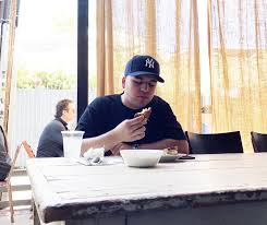 Najważniejsze, kto jak się ubiera, kto schudł „zrobił karierę, kogo kochają tłumy za wulgarne wypowiedzi, wyuzdane teksty, opowiadanie o łóżkowych wyczynach. Rob Kardashian Mocno Schudl Na Halloweenowym Zdjeciu Z Mama Wyglada Swietnie Eska Pl