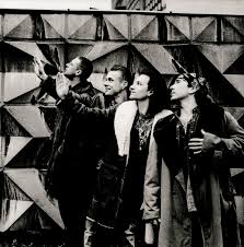 U2 Love Is Bigger Than Anything In Its Way Lyrics U2start Com Fotografii U2 In Berlin 1991 Spanish Eyes U2 Walk On Elvis Costello