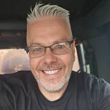 How do Pirates fans feel about manager now?