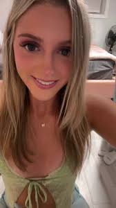 Mariah Craig (@justflexingmytiktoks)