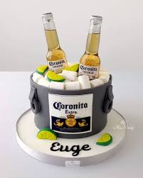 Cerveza Bizcocho De Cumpleaños Para Hombre Tortacorona Corona Cake Tortadecorada Tortacerveza Tortacoronita Coronita En 2020 Torta De Cerveza Pastel De Cerveza Ideas Pasteles De Cumpleanos Hombre Cerveza
