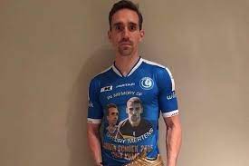 Vorig jaar struikelde aa gent over charleroi in de achtste finales van de beker van belgië. Collector S Items Voor De Fans Kaa Gent Pakt Uit Met Speciale Shirts Naar Aanleiding Van Gouden Schoen Voetbalnieuws Voetbalkrant Com