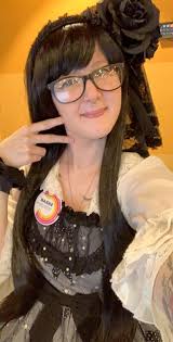 Editors Please wear me maroon scrub and Lab coat hle kea kopa