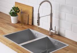 Evier De Cuisine Notre Selection De Modeles Pratiques Et Canons Elle Decoration Evier Cuisine Evier Ikea
