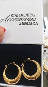 Laura Hoops (mini) Essential hoops for your jewelry collection