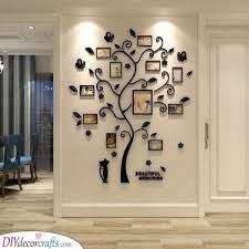 We all love good wall decor, especially those involving photos. Diy Wall Decor Ideas Homemade Wall Decoration Ideas
