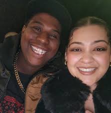 Can a 1950s-style relationship work in modern times?