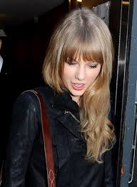 We provide easy how to style tips as well as letting you know which hairstyles will match your face shape. Taylor Swift Hairstyles 2012 Stylish Eve