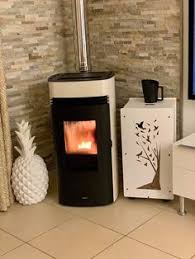 Poele A Pellets Comment Stocker Les Pellets Dans Un Salon Poele A Bois Mur Avec Poele A Bois Poeles A Granules De Bois