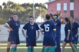 Feminino: Juniores com estreia infeliz