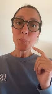 Erin Hinkle's Instagram, Twitter & Facebook