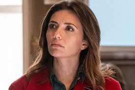 Domenica 17 gennaio 2021 alle 21.25 in prima visione assoluta. Mina Settembre Cast Trama E Puntate Della Nuova Serie Tv Di Rai1 Con Serena Rossi