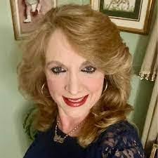 Linda Talavera's Instagram, Twitter & Facebook