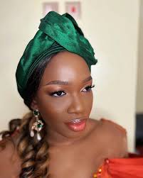 Sese Mavis Tyona (@seyonasignature) • Photos et vidéos Instagram