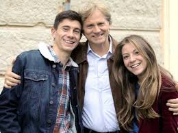 #edoardo purgatori #emiliano lupi #anna martini #eleonora cadeddu #giulio scarpati #lele martini #scricciolo #un medico in famiglia. Scarpati Torna Medico In Famiglia Sul Set I Difficili Rapporti Con 6 Figli Corriere It