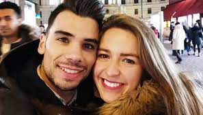 Além de www.oliveira88.com é aqui. Motorcycle Racer Miguel Oliveira Is Engaged To Step Sister Andreia Pimenta Andreia Pimenta Engaged Miguel Oliveira Just Jared