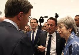 Qui est sa femme sandra ? Photos Videos Xavier Bettel Premier Ministre Du Luxembourg A Epouse Gauthier Destenay Association Stop Homophobie Information Prevention Aide Aux Victimes
