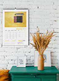 Butuh ide desain kalender yang keren unik elegan untuk kalender meja atau kalender dinding? Ini Dia Desain Desain Kalender Keren Yang Bisa Kamu Tiru Untuk Interior Rumah Dan Kantor Kamu