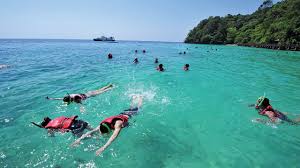 Both pulau payar and pulau langkawi situated in northern side of malaysia, kedah. Pulau Payar Marine Park Sharing Of Vehicle And Boat Tour In Langkawi Activity In Langkawi Malaysia Justgola