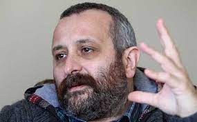 Anadolu üniversitesi i̇letişim bilimleri fakültesi iletişim sanatları bölümünden mezun oldu. Onur Unlu Kimdir Aslen Nereli Kisaca Hayati Ve Biyografisi