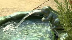 Céramique grenouilles grenouilles et crapauds ensemble fait à la main en céramique maison de poupée miniature figurine. Fontaine Solaire Grenouille Ceramique Verte Fontaine Cascade Photovoltaique Objetsolaire