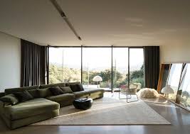 Some of the modern living room carpet decorating ideas would recommend going with an air carpet that has neutral colors like grey, white, or beach. Carpets And Rugs Bring Warmth To Interior Decorating Archi Living Com