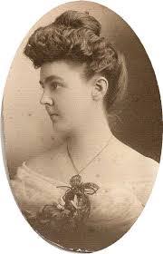 Isabelle Shaffer's Instagram, Twitter & Facebook