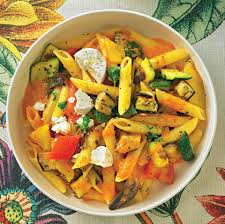 Wer sagt eigentlich, dass immer nur nudeln wie fusilli, penne & co. Sommer Salate Die Es In Sich Haben Brigitte De