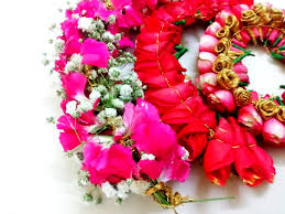 Check spelling or type a new query. Buy Gypsophila Baby S Breath Gajra And Veni Set Online Getflowersdaily