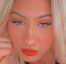 𝗕𝗔𝗖𝗞𝗬𝗔𝗥𝗗 𝗕𝗢𝗬 !