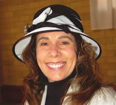 Eileen Borges's Instagram, Twitter & Facebook