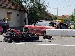 Noul cod rutier este baza teoretica, absolut necesara pentru candidatii care doresc sa obtina un punctaj cat mai mare la examenul teoretic pentru obtinerea carnetului de sofer. Foto Video Accident Rutier Pe Dn1 La Urvind ImplicatÄƒ O MotocicletÄƒ Alesdonline