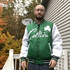 Boston celtics unisex pailletten varsity jacke mit den teams signatur grün und schwarz farben. Nba Jackets Coats Nba Boston Celtics Reversible Varsity Jacket Poshmark
