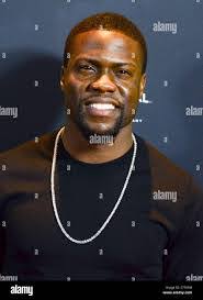 Neal Hart's Instagram, Twitter & Facebook