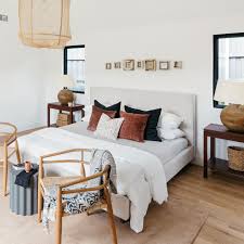 Only 3 available and it's in 2 people's basket. 10 Great Furniture Ideas For The Space At The Foot Of Your Bed