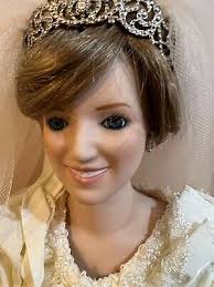 DANBURY MINT 18" PRINCESS DIANA BRIDE DOLL PORCELAIN WITH TRAIN EUC WITHOUT  BOX