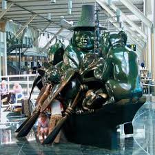 Vape pen disposable vape cartridge kmv10 disposable vape pen glass tank ceramic coil vape pen cartridge 210mah vape battery 0.5 ml cbd oil atomizer. Man In The Middle Definition And Meaning