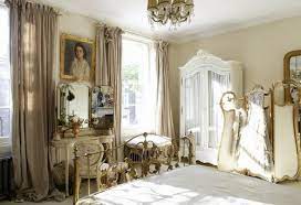 He's in the bedroom and he's meditating. 25 Englische Schlafzimmer Interieur Ideen Designer Musterzimmer
