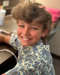 Tru said he wants a “perm like Conway” so Tayla curled him up backstage.  What do we think ladies?? 😂