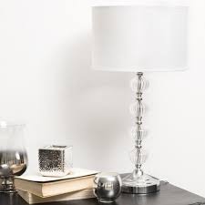 Lampe sur pied pour salon / 12 lampadaires maisons du monde pour illuminer votre interieur.créez une ambiance cocooning dans votre maison avec une lampe à poser, une lampe de salon ou une lampe design pipistrello, slide, forestier.découvrez également nos lampes de chevet tactiles et les lampes sur pied de style. Lampe Avec Pied En Verre Et Abat Jour En Tissu Blanc H 53 Cm Maisons Du Monde Pied De Lampe En Verre Abat Jour En Tissu Tissu Blanc