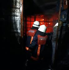Tarsus Hali Nde Yangin Dort Isyeri Kule Dondu Diken