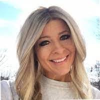 Deanna Victor's Instagram, Twitter & Facebook