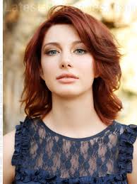 For thick coarse wavy hair, this hairstyle is very sweet due to the razor cut. 38 Chic Medium Length Wavy Hairstyles In 2021