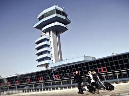 Circa 77.000 de noi străini se stabilesc în fiecare an în cehia. Topul Celor Mai Mari Zece Aeroporturi Din Romania