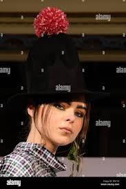 Simon mo hi-res stock photography and images