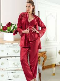 Nilay Satenpijama Ve Sabahlik Takimi 1050 Saten Pijama Takimlari Http Www Pijama Com Tr Saten Pijama Pijama Gecelikler Sabahlik